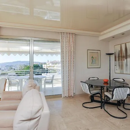 Apartment Stunning In With 3 Bedrooms And Wifi *