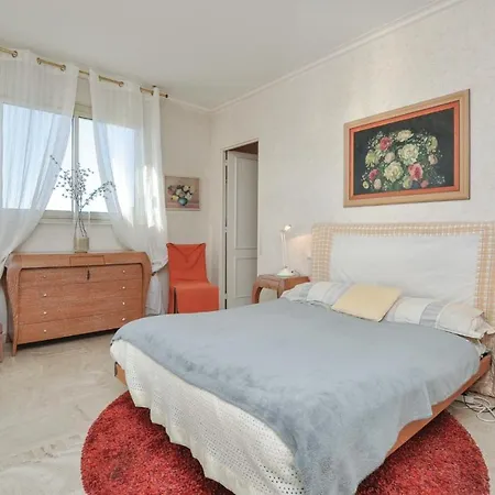 Stunning In With 3 Bedrooms And Wifi *