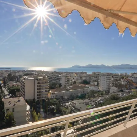 Stunning In With 3 Bedrooms And Wifi Apartment