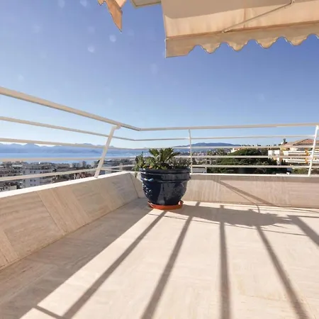 Apartment Stunning In With 3 Bedrooms And Wifi