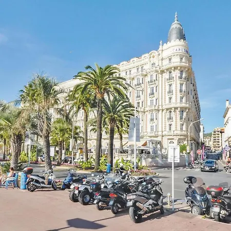 Apartment Stunning In With 3 Bedrooms And Wifi *