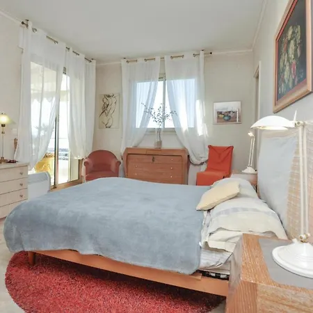 Apartment Stunning In With 3 Bedrooms And Wifi Cannes